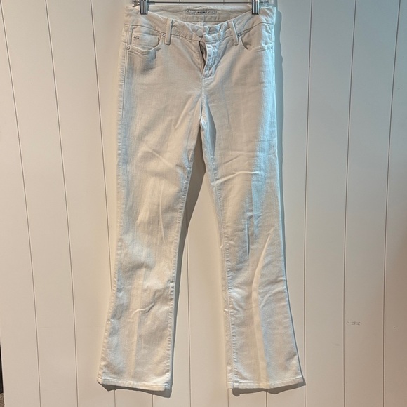 Joe's Jeans Denim - Joes Jean white denim Honey fit slightly flared Jean 29